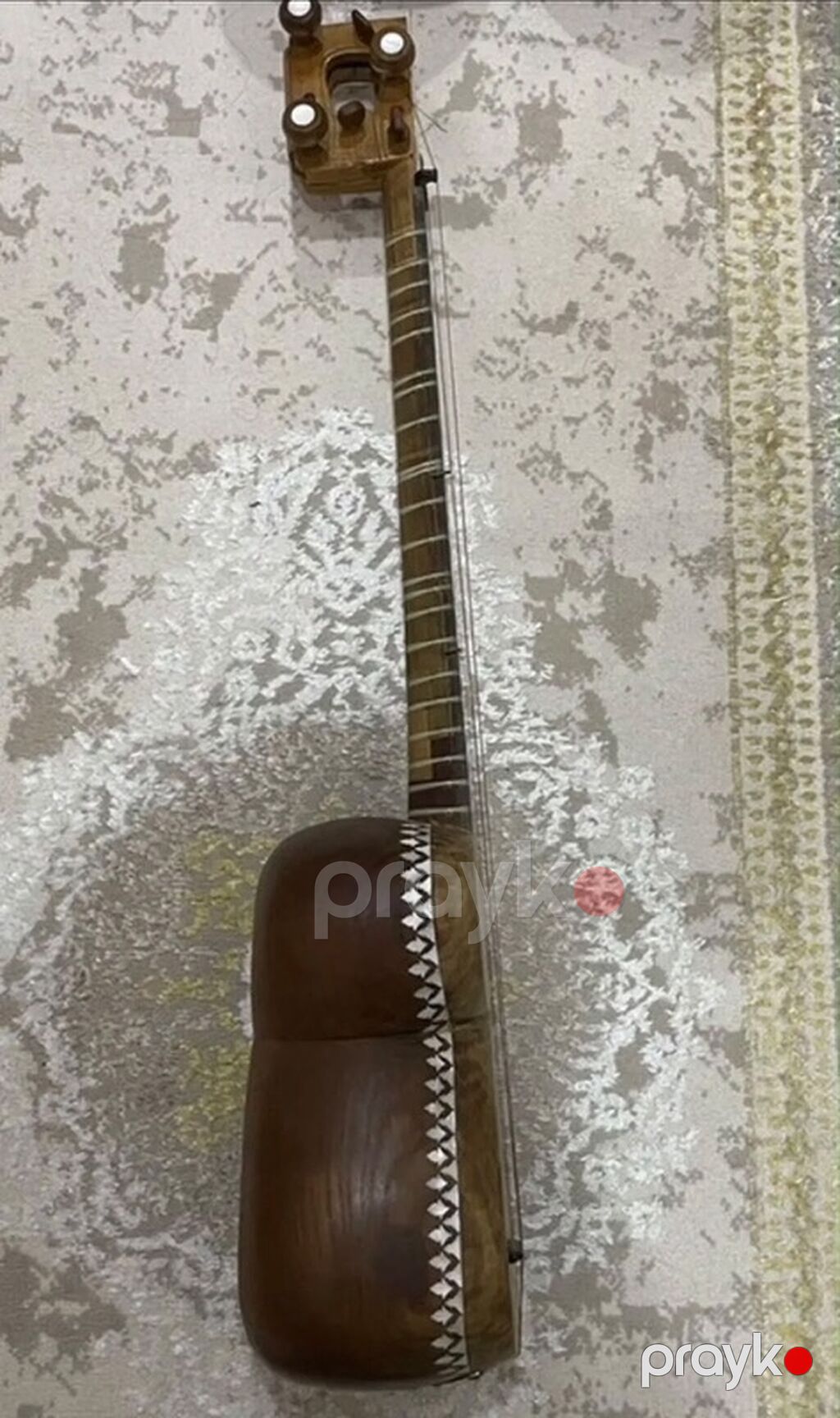 Tar – milli simli musiqi aləti (qabı ilə) Çox qədimi tardır Teymur — Gitarlar və digər simli alətlər, Xırdalan (4)