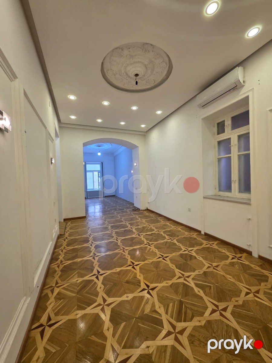 Satılır 4 otaqlı köhnə tikili 110 m² — Mənzil, Bakı (9)