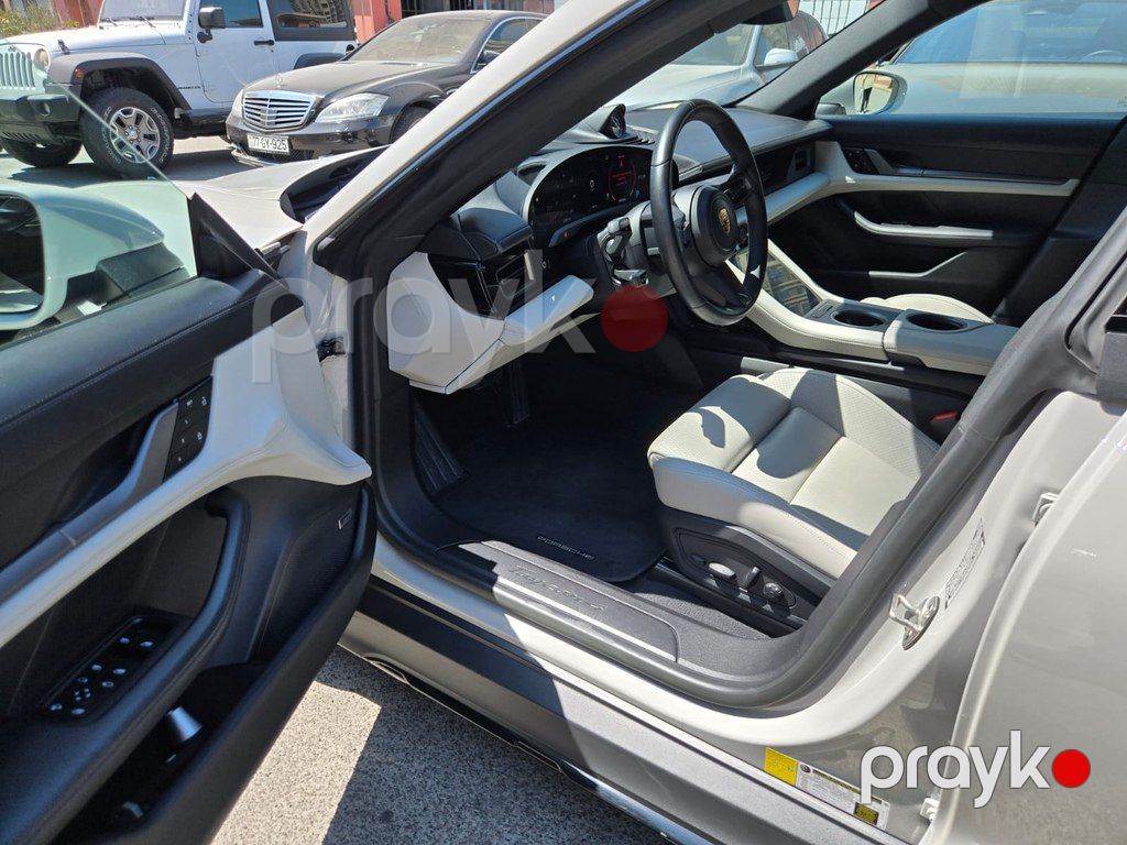 Porsche Taycan, 93.4 kWh, 2022 il, 26 000 km — Avtomobillər, Bakı (11)
