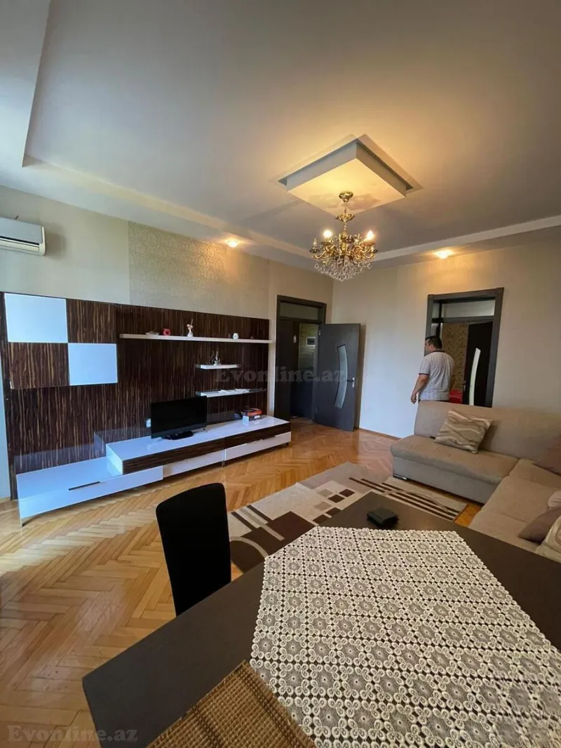 Kirayə verilir 2 otaqlı Mənzil Köhnə tikili 70 m² Bakı, Nəsimi r — Mənzil, Bakı (2)
