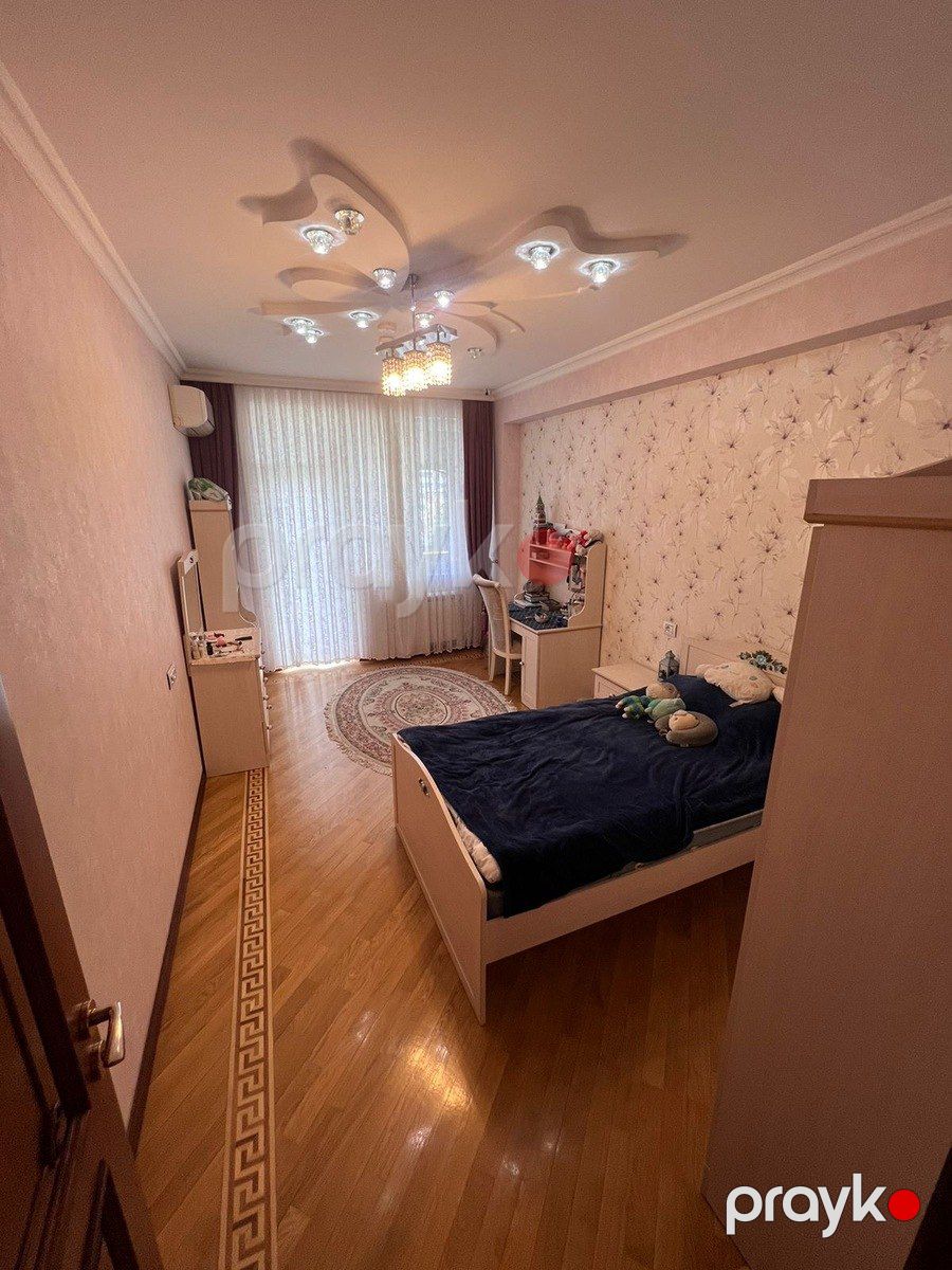 Satılır 4 otaqlı yeni tikili 200 m² — Mənzil, Bakı (9)