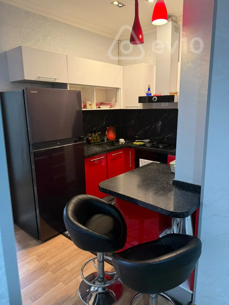 3 otaqlı mənzil, 90 m², İnşaatçılar metrosu — kirayə — Mənzil, Bakı (5)