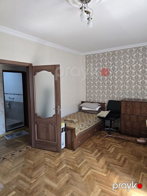 Satılır 1 otaqlı köhnə tikili 45 m² — Bakı