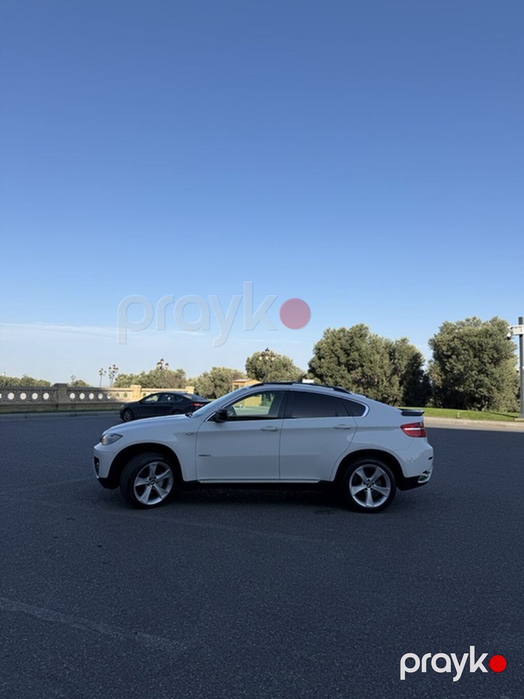 BMW X6 – ağ rəngli, kupe-siluetli premium krossover. Güclü və dinamik — Avtomobillər, Bakı (8)
