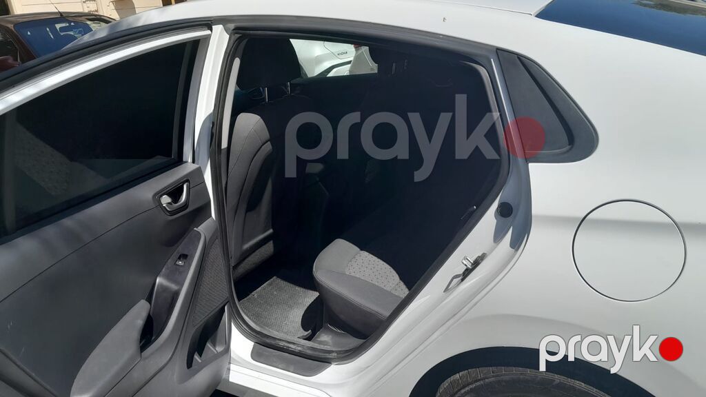 Hyundai Ioniq Hybrid – ağ rəngli liftbek. Texnologiya və — Avtomobillər, Mehdiabad (5)