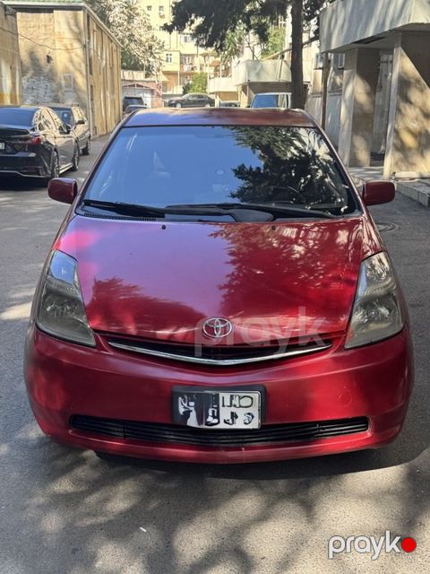 Toyota Prius, 1.5 L, 1.3 kWh, 2007 il, 300 000 km