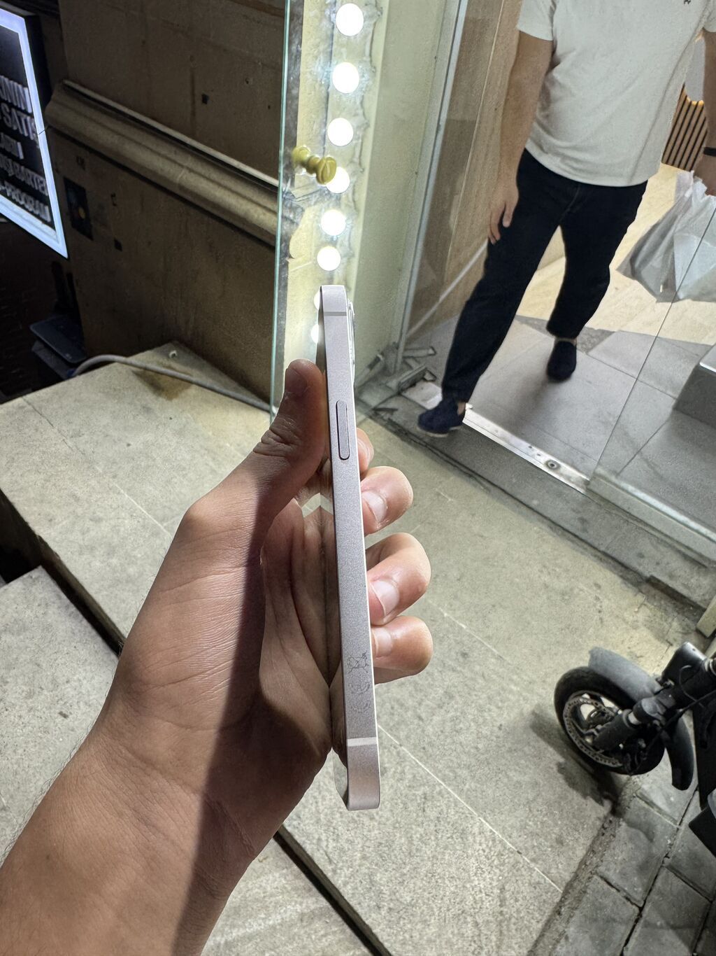 IPhone 13, 128 GB, Ağ, Barmaq izi, Simsiz şarj, Face ID — Apple iPhone, Bakı (2)