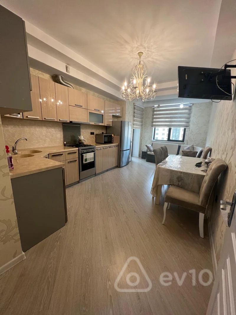 3 otaqlı mənzil, 140 m², Ceyhun Hacıbeyli küç. — kirayə — Mənzil, Bakı (10)