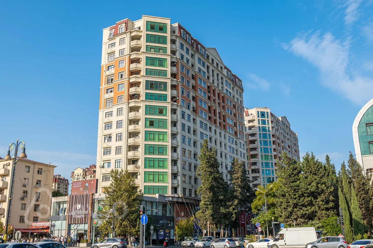 4 otaqlı mənzil, 155 m², Təbriz küçəsi — kirayə — Bakı