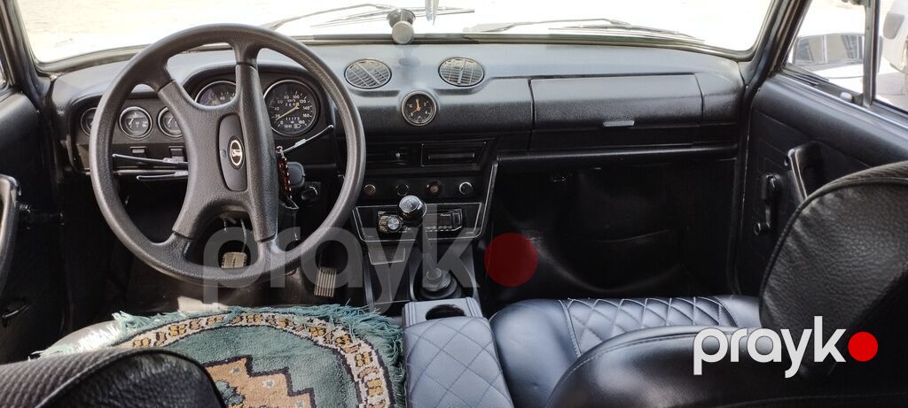 VAZ 2103, ağ rəng, klassik sedan. Xüsusiyyətlər: - Kuzov: 4 qapılı — Avtomobillər, Digah (6)