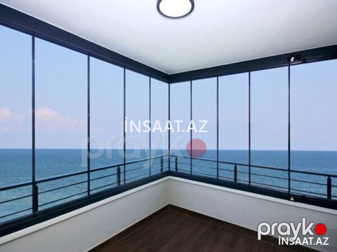 Cam balkon ustası — Bakı