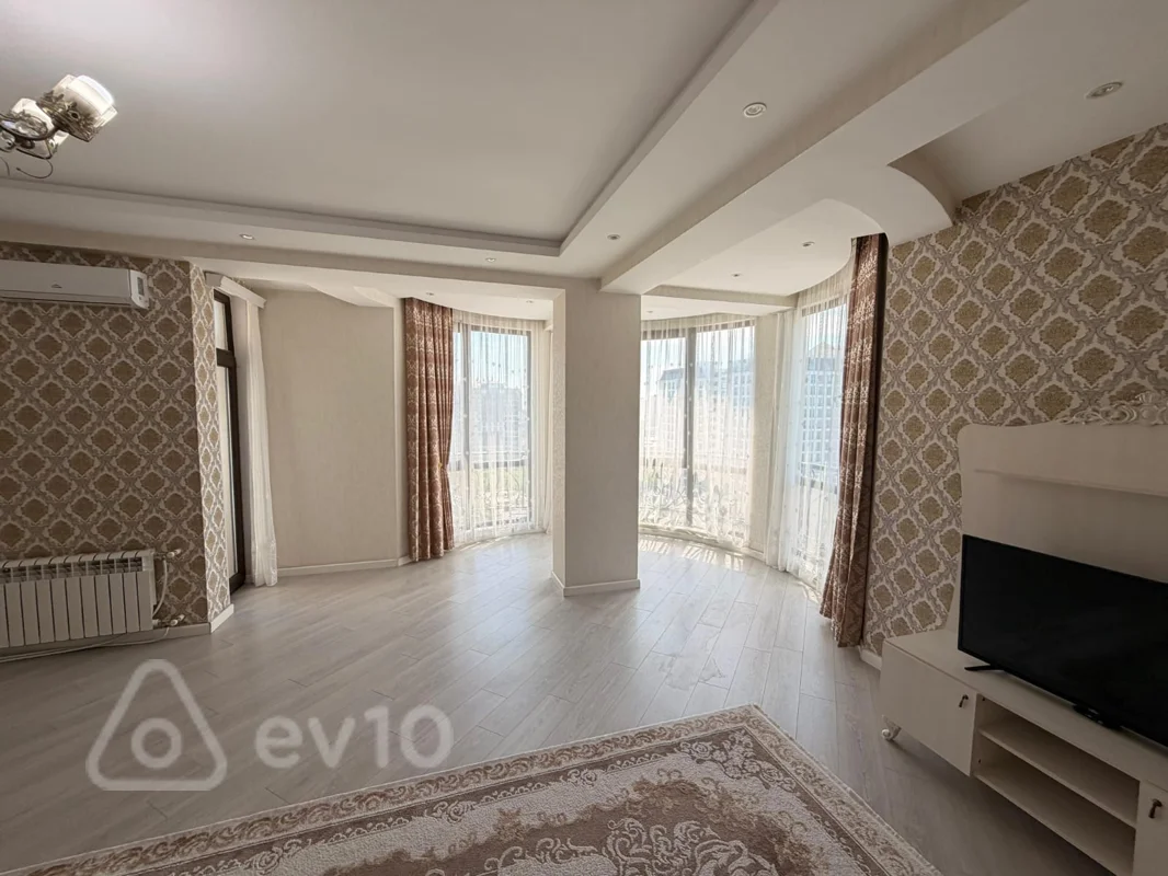 3 otaqlı mənzil, 150 m², Qulu Quliyev küç. — kirayə — Mənzil, Bakı (4)