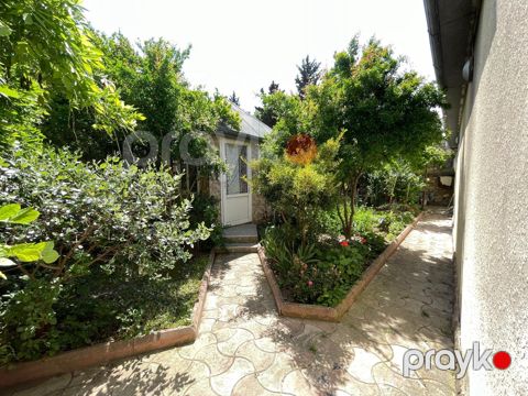 Satılır 4 otaqlı həyət evi/bağ evi 140 m² — Bakı