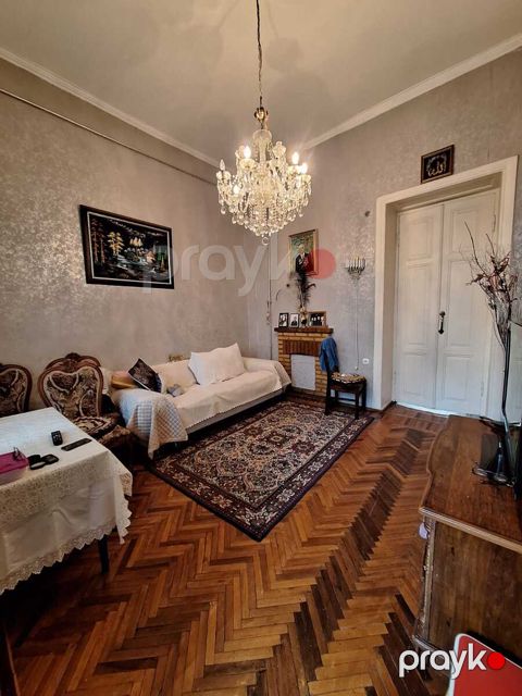 Satılır 3 otaqlı köhnə tikili 75 m² — Bakı