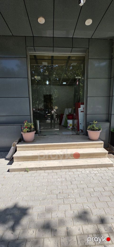 İcarəyə verilir obyekt 65 m² — Bakı