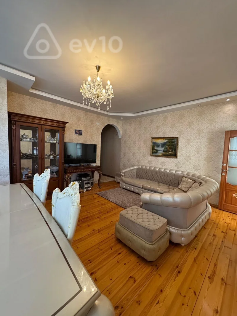 3 otaqlı mənzil, 107 m², Hüseynbala Əliyev küçəsi — Bakı