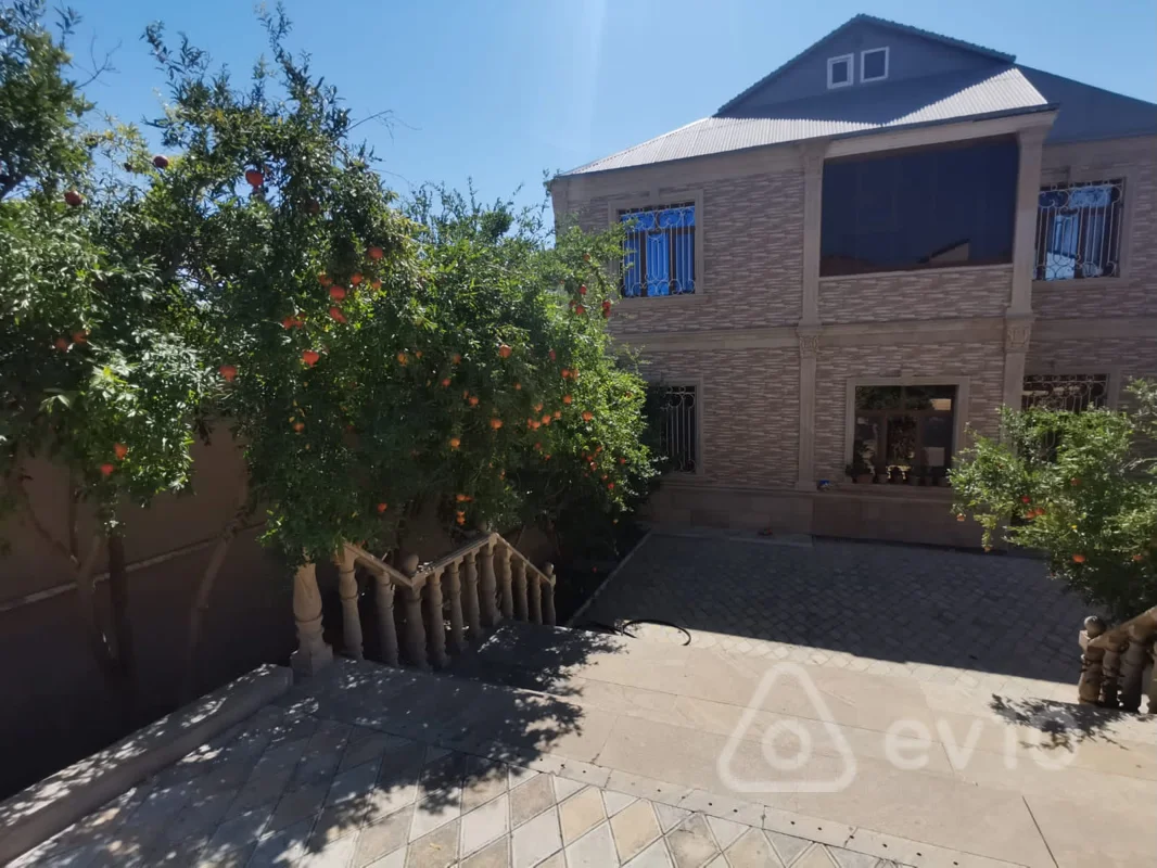 6 otaqlı həyət evi, 200 m², Binəqədi 182 N Məktəbin yaxınlığında — Bakı