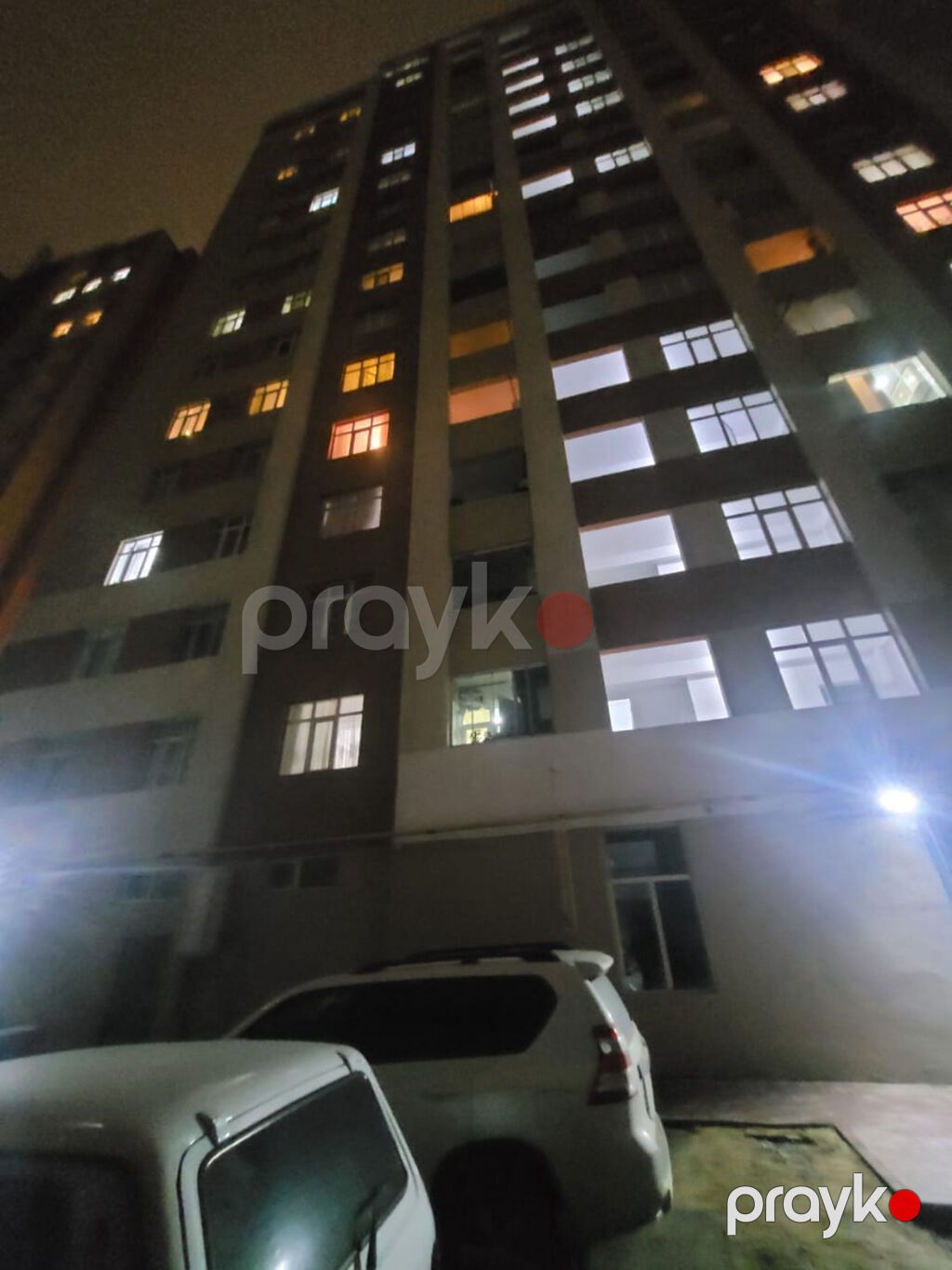 Ulduz işarələri mətni qalın (bold) etmək üçün istifadə — Mənzil, Bakı (2)