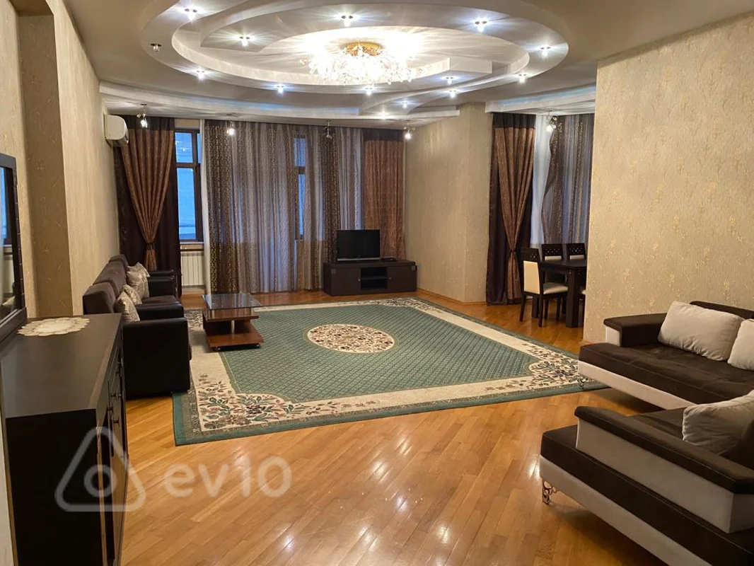 4 otaqlı mənzil, 210 m², Kazım Kazımzadə — kirayə