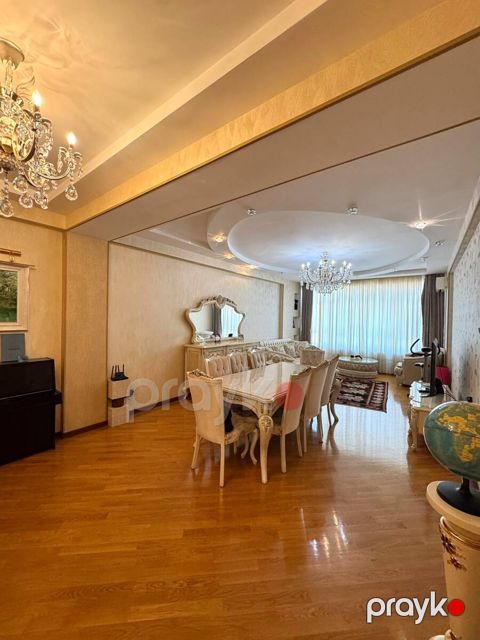 Satılır 3 otaqlı yeni tikili 150 m² — Bakı