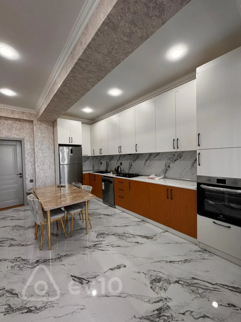 3 otaqlı mənzil, 160 m², Faiq Yusifov — kirayə — Mənzil, Bakı (9)