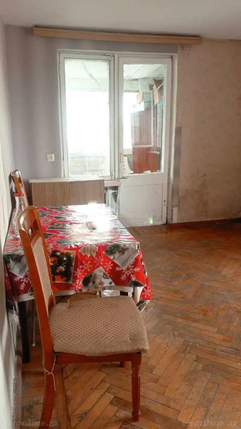 Satılır 1 otaqlı Mənzil Köhnə tikili 35 m² Bakı, Yasamal r., İnşaatçılar m
