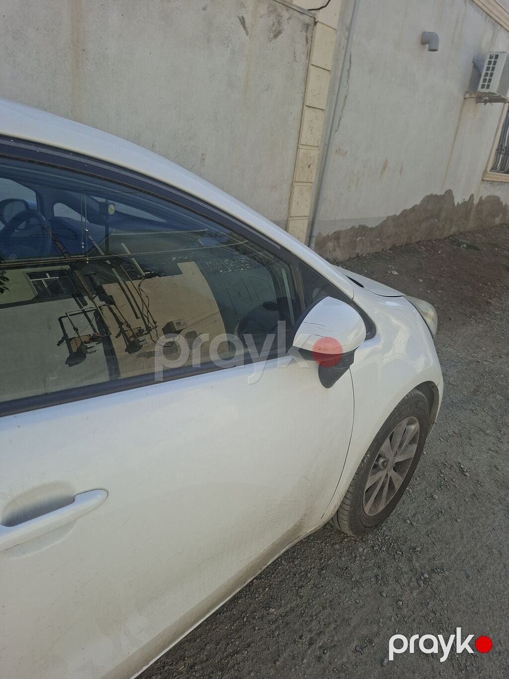 Kia Rio sedan – ağ rəng, 4 qapı, Azərbaycanda qeydiyyat (90-NR-687 — Avtomobillər, Masazır (4)