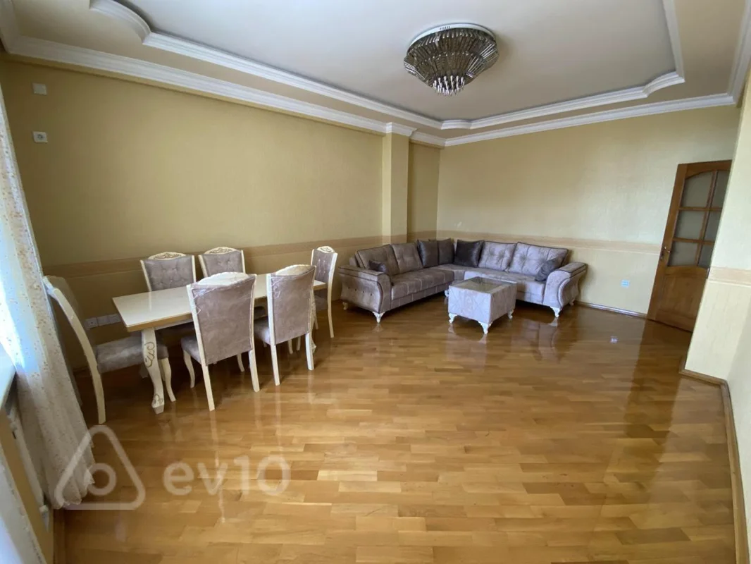 3 otaqlı mənzil, 146 m², 9 cu mkr — Bakı