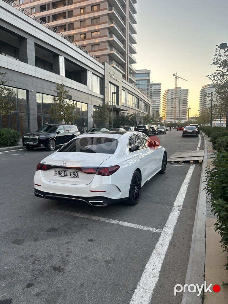 Mercedes E 300 4MATIC, 2.0 L, 2024 il, 18 280 km — Avtomobillər, Bakı (12)