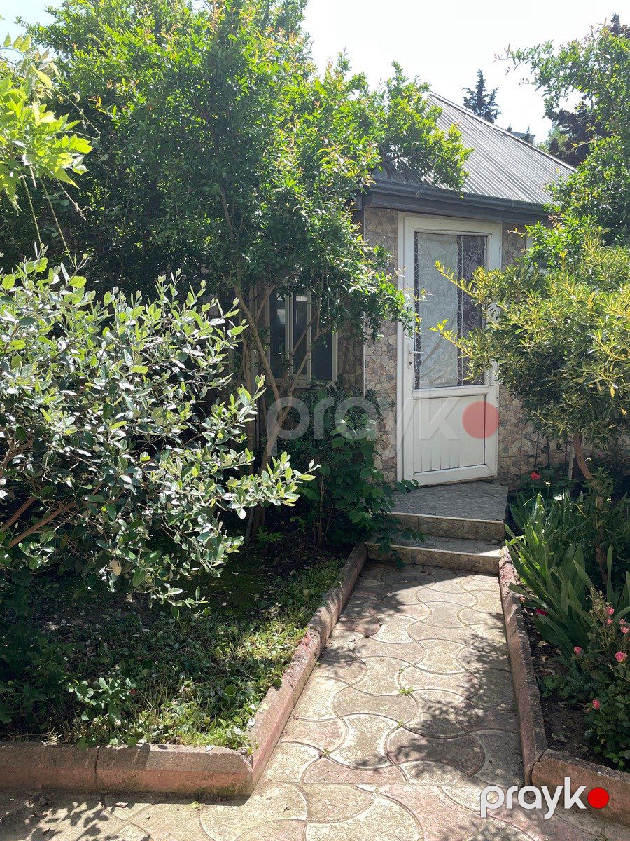 Satılır 4 otaqlı həyət evi/bağ evi 140 m² — Ev, villa, Bakı (2)