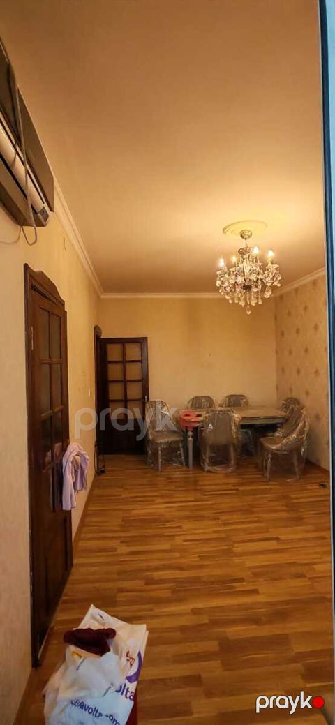 Satılır 2 otaqlı köhnə tikili 42 m² — Bakı