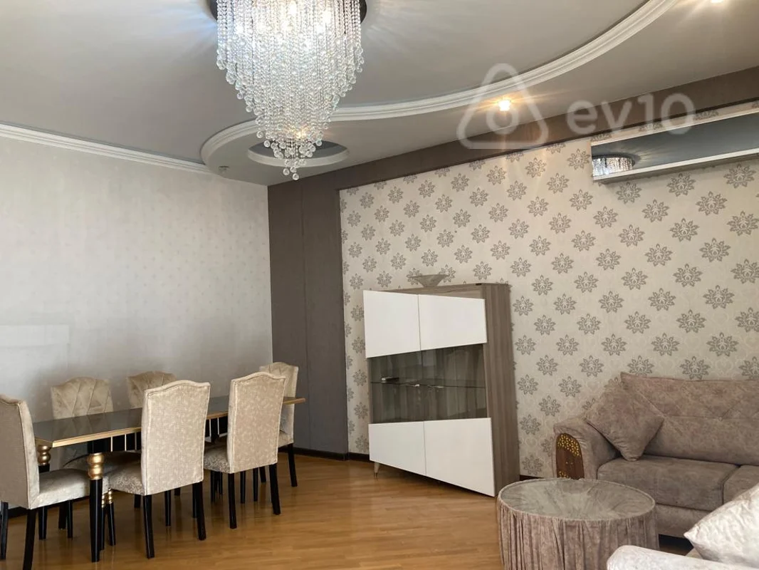 4 otaqlı mənzil, 150 m², Eliyar Eliyev — kirayə — Bakı
