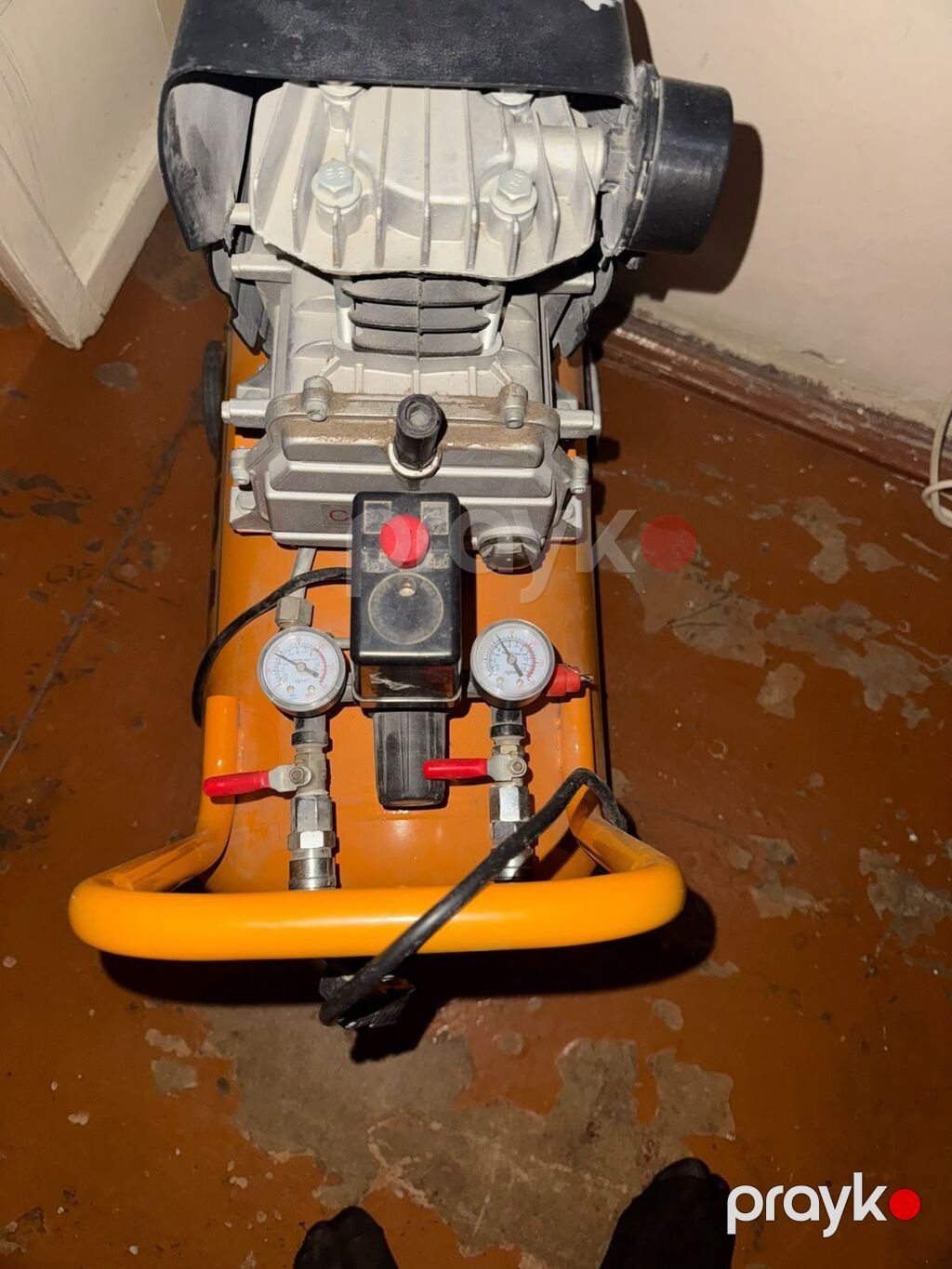 Dera hava kompressoru Texniki göstəricilər: - Güc: 5.0 HP — Pompa və kompressor, Xırdalan (4)