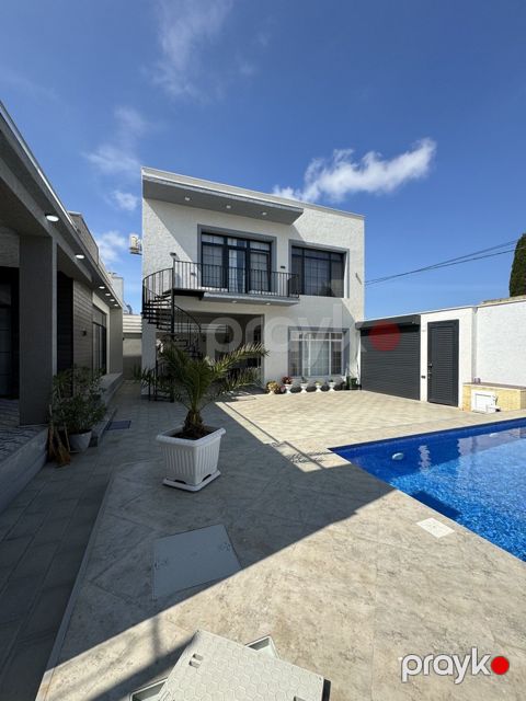 Satılır 6 otaqlı həyət evi/bağ evi 290 m² — Bakı