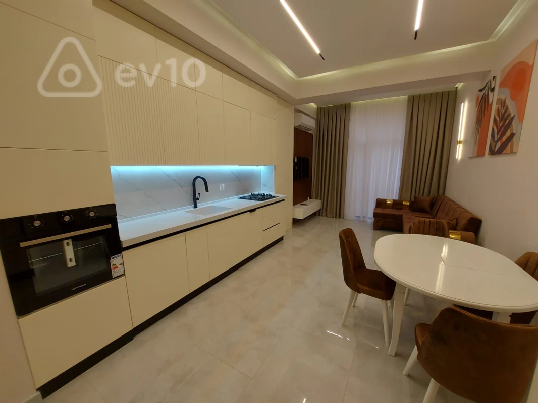 2 otaqlı mənzil, 60 m², Salatın Əsgərov küçəsi — kirayə — Bakı