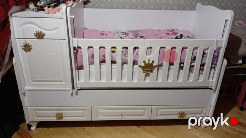 100 man(Sumqayıt, Corat). Beşik satılır. Matras var. Təzə — Bakı