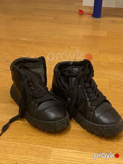 Qara rəngli uşaq idman ayaqqabıları - Model: yüksək boğazlı sneakers — Masazır
