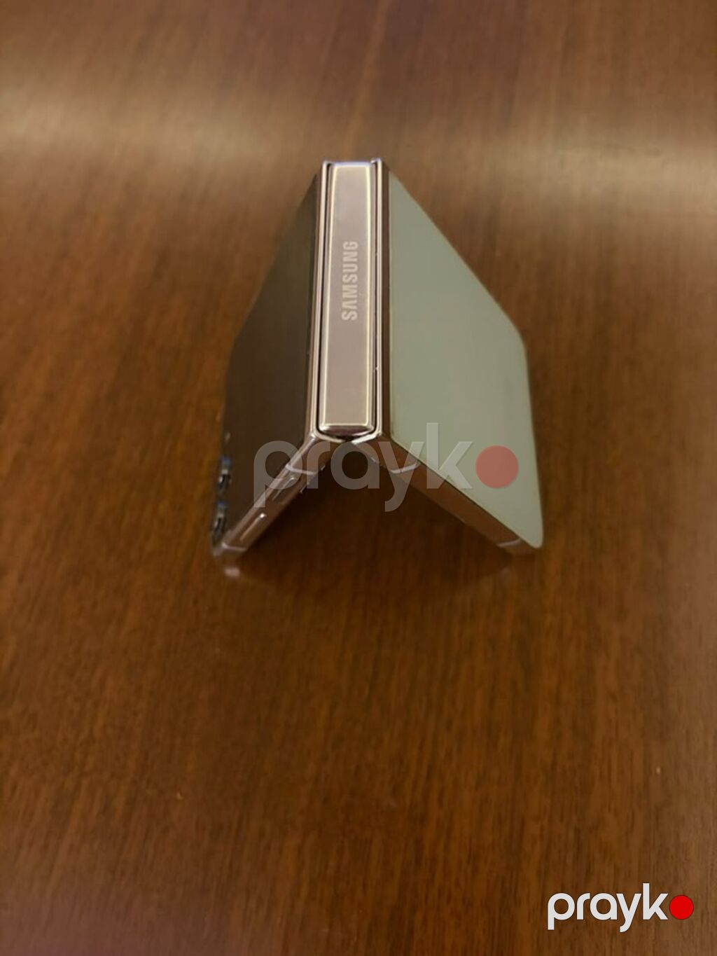 Samsung Z Flip, rəng - Yaşıl, Barmaq izi — Samsung, Bakı (4)