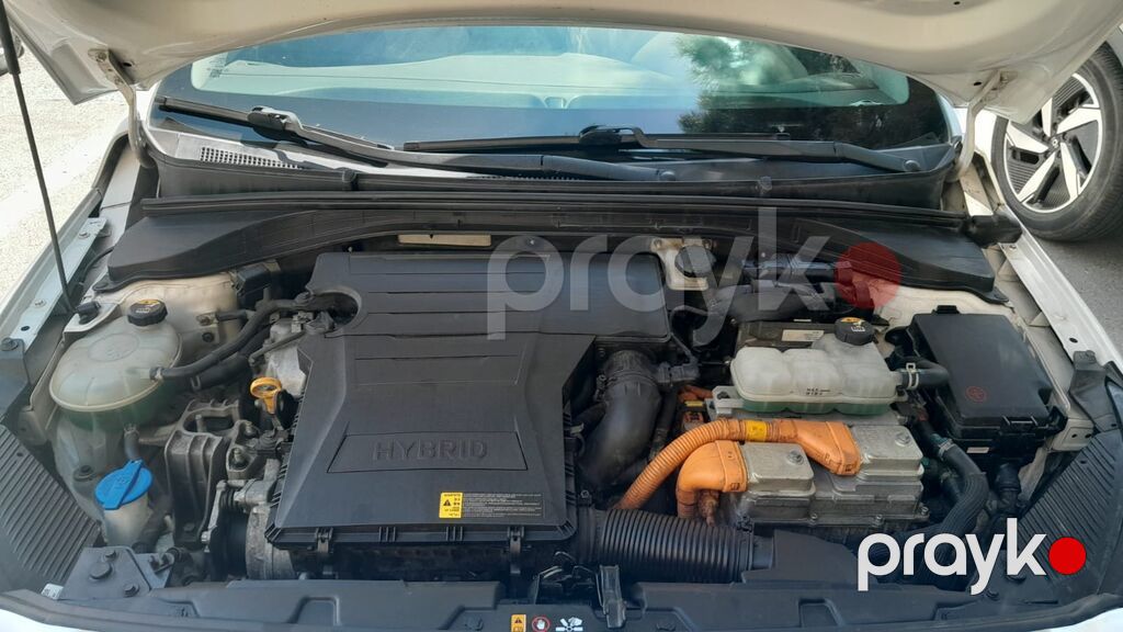 Hyundai Ioniq Hybrid – ağ rəngli, sedana bənzər liftback kuzov — Avtomobillər, Mehdiabad (10)