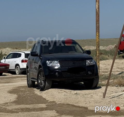 Suzuki Grand Vitara (SUV) masin yaxsi vazyatdadi barter olar — Xızı