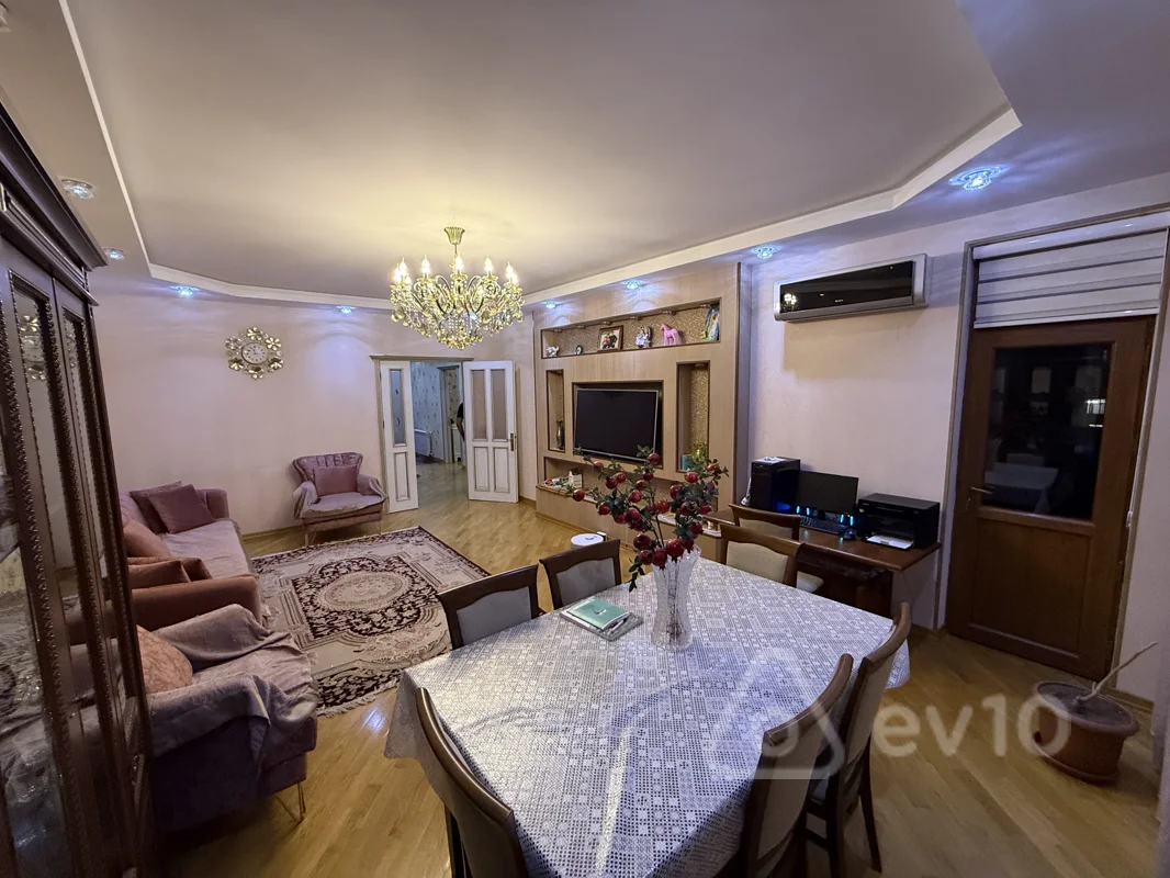 4 otaqlı mənzil, 142 m², Bakı, Mir Möhsün Nəvvab küçəsi, 11, Albalı uşaq bağçası — Mənzil, Bakı (2)