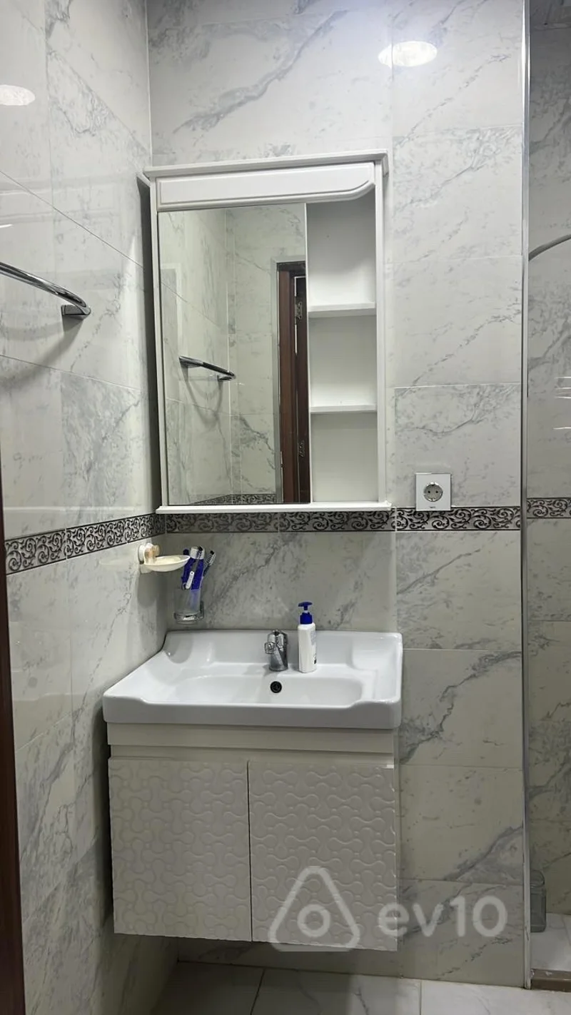 1 otaqlı mənzil, 60 m², Şərq bazarı — kirayə — Mənzil, Bakı (5)