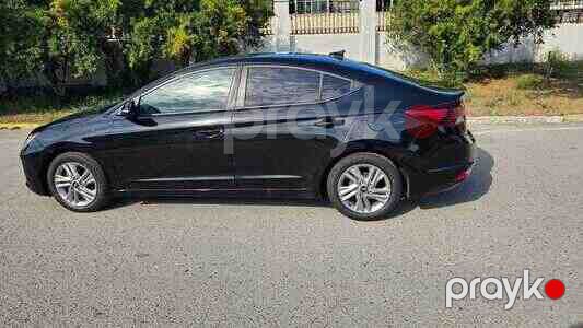 Hyundai Elantra icarəsi — Avtomobil icarəsi, Bakı (3)