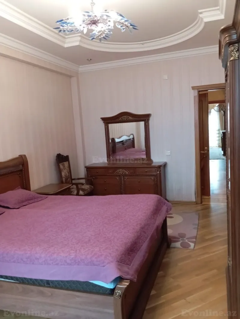 Kirayə verilir 3 otaqlı Mənzil Yeni tikili 130 m² Bakı, Nəsimi r — Bakı