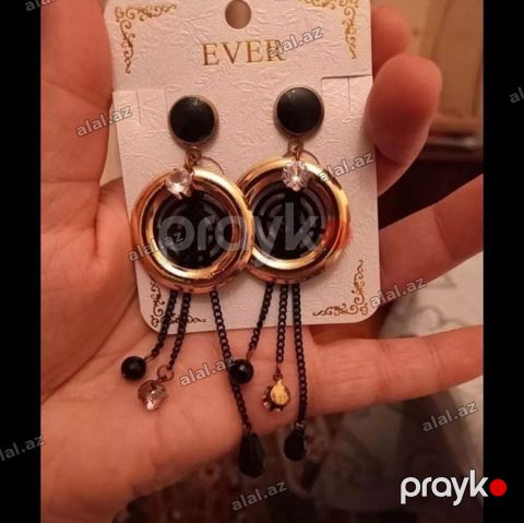 Təzə sırğa. Türkiyədən alınıb. 5 manat. qaralmır — Bakı