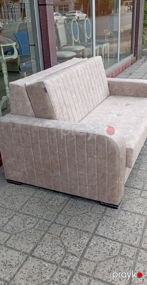 İki nəfərlik açılan divan. Çöldən çöle eni 160, açılanda 190 di — Bakı