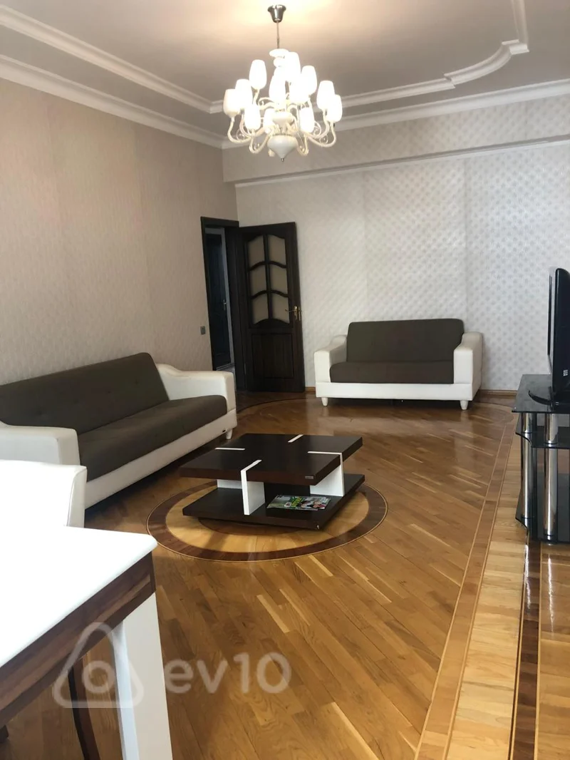 3 otaqlı mənzil, 105 m², Məhəmməd Naxçıvani küçəsi — kirayə — Bakı