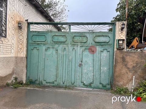 Darvaza satılır 350 aze satılır ölçü eni 4 hün 3 ünvan Binə qəs — Bakı