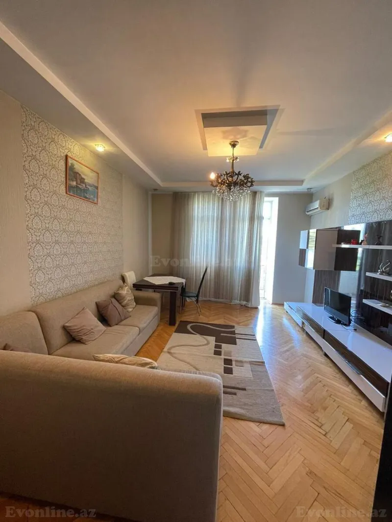 Kirayə verilir 2 otaqlı Mənzil Köhnə tikili 70 m² Bakı, Nəsimi r — Bakı