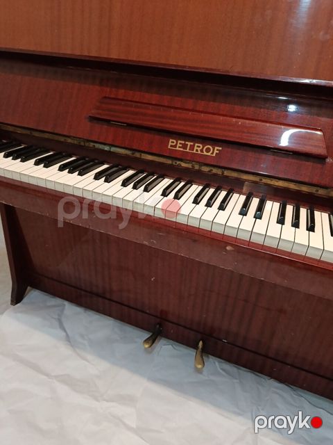 Piano Petrof — Bakı